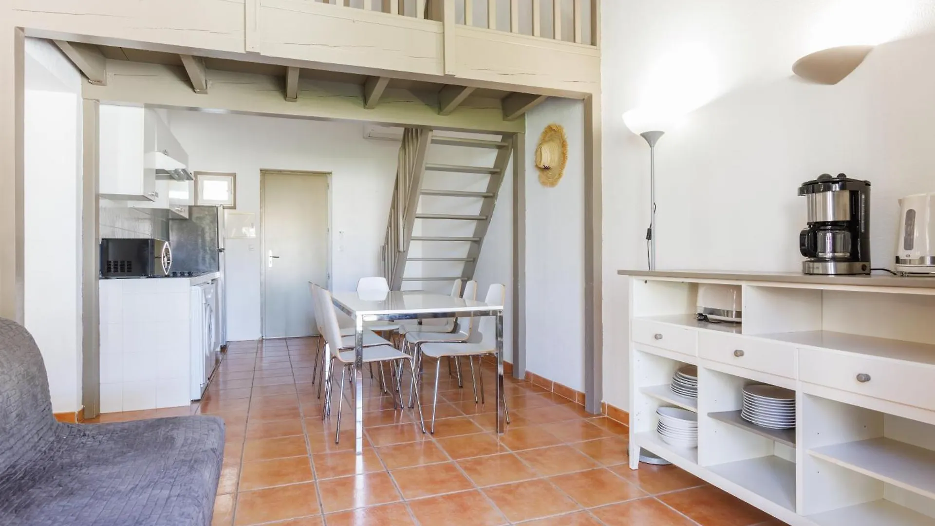 Le Domaine De La Mer - Appartements De Plage Dans Un Cadre Enchanteur Hyères 0*,  Francja